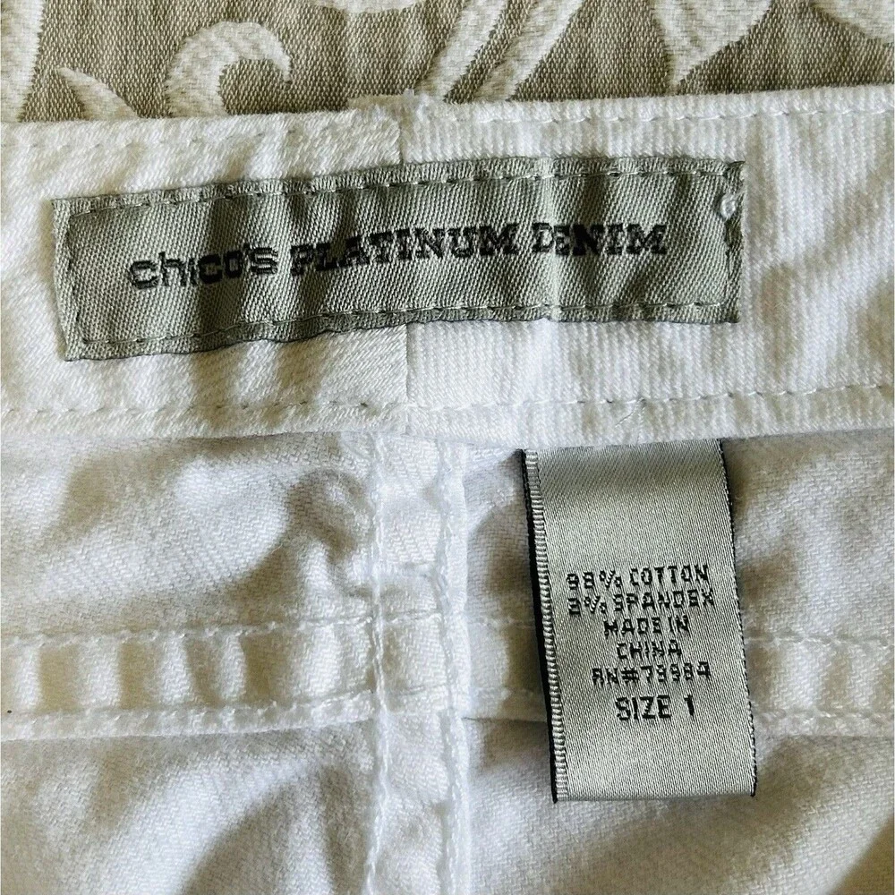 Chico's Platinum Denim Jeans Women M/1 White Ultimate Fit Zippers MidRise Casual